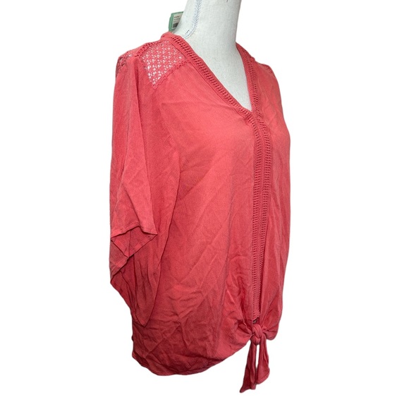 💥2/$15 NWT JohnPaulRichard stitch fix coral tie front lace insert top small - Picture 8 of 13